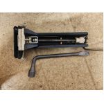 Renault LAGUNA II (2001-)  крик оригинален 20 евро ключ джанти 5 евро 0884333269