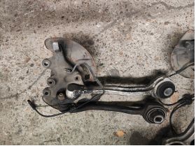 Mercedes C CLASS W203 (2000-) шенкели ляв десен главини носачи комплект 30 евро бр 0884333269