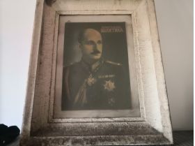 Картина с рамка Цар Борис антикварна цена 20 лева продава Ем Комлект Дружба 0884333269