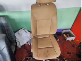 BMW 5 SERIES E60 (2003 предна дясна седалка рекаро 40 евро 0884333269 двигател, преден капак