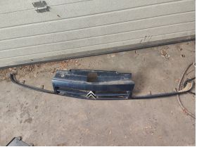 Citroen XANTIA (1993-) предна маска 25 евро капак преден решетка фар ляв  40 евро Ем Комплект 0884333269 калник преден 100 лв