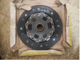 BMW E30 316 82-86 skrz.4bieg.90 кс диск феродов 60 евро 0884333269