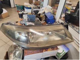 Renault LAGUNA II (2001- фар ляв десен ксенон 80 лв бр без запалка 0884333269 запалка ксенон