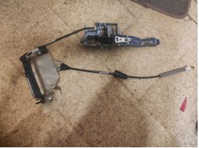 Peugeot 208 (2012-)  брава врата предна лява 40 евро жила дръжки 20 евро 0884333269