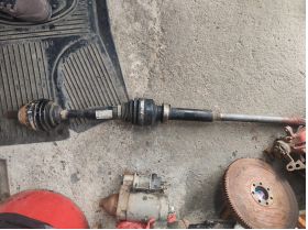 VOLVO XC60 I (2008-2017) 2.0 полуоска дясна 100 евро 0884333269  P31272546 P31272546