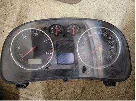 Volkswagen GOLF IV (1997-)  бензин километраж 20 вро 0884333269