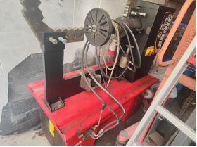 Машина АТЕК за  изправяне на джанти метални и алуминиеви 1700 евро 0884333269