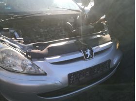 Peugeot 307 (2000-)  предна броня 100 евро 0884333269 предно стъкло преден капак радиатор скоростна кутия