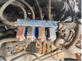 Инжекторна рейка газов инжекцион четворка  10 евро 0884333269