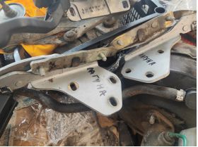 Renault LAGUNA (1993 панти преден капак 30 лева броя ем Комплект 0884333269