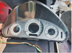 Mercedes Benz E-Class W211 2002-2008 уреди километраж 250 лв Ем комплект 0884333269
