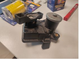 Mercedes W211 W212 W204 ML W164 GL X164 3.0 CDI. 100 евро. 0884333269 Регулатор всмукателен колектор OM642 A642150049402