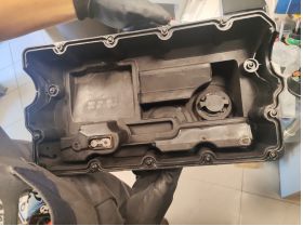Volkswagen Audi Seat Skoda капак клапани  75 лв Ем комплект 0884333269 Volkswagen PASSAT B6  Kaddi 03G103475D 03G103469M