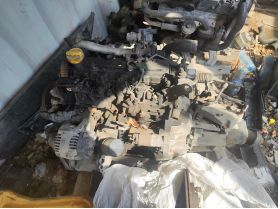 K9K-700-704-рено-клио-1.5-дци-двигател-скорости-мост-предеср-контейнер-