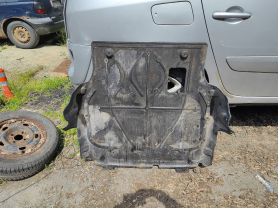 Кора под двигател vw transporter Т5 лева 30 евро Ем Комплект 0884333269  OEM 7E0805685A