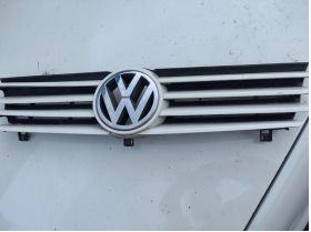 6N0853651-фолксваген-поло-решетка-радиатор-сграда2