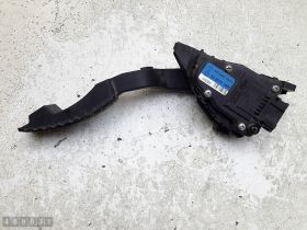 Renault LAGUNA II (2001-)  педал газ 30 евро 0884333269