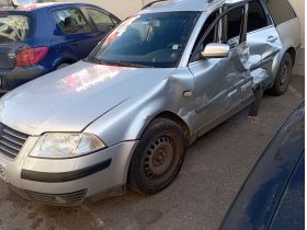 Volkswagen PASSAT (2000-) 1.9 131 кс двигател скоростна кутия  300 евро Ем Комплект 0884333269 AWX-AVF