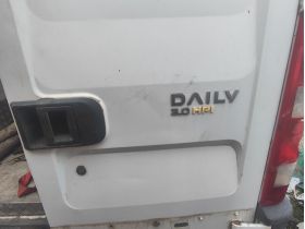 Iveco DAILY IV (2006-)  врата задна врати 150 евро 0884333269 дръжки , брави врати