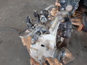 VW SKODA 1.2 1.4 JHN 02T300057C  1.2i  скоростна кутия цена .... Ем Комплект 0884333269