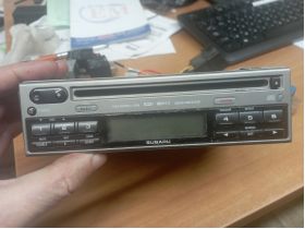 Subaru FORESTER (1997-- радио си-ди цена 40 лева Ем Комплект 0884333269