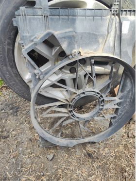 Mercedes W203 S203 дифузьор вентилатор цена 40 евро A2035000193 KZ Ем Комплект 0884333269