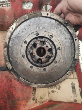 AUDI A4/A6/ PASSAT 1,9TDI  маховик  Seat Skoda 100 евро  0884333269 AUDI A3; SEAT ALTEA, ALTEA XL, LEON, TOLEDO III; SKODA OCTAVIA II; VW CADDY III, GOLF PLUS V, GOLF V, JETTA III, NEW BEETLE 1.9D 02.01-12.10