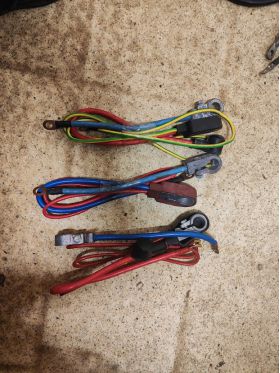 Lada  кабел плюс минус 10 евро 0884333269