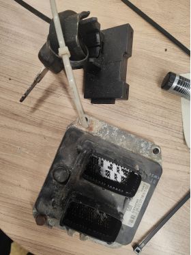 Opel ZAFIRA VECTRA ASTRA 90569370 1 8 16 V компютър с ключ и четец 100 евро  0884333269