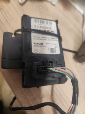 Renault SCENIC II (2003- четец карта, гълтач 60 евро 0884333269, кола на части