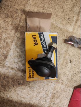 Шарнир долен болт Lada 2101-2107 NOVA цена 10 евро Ем Комплект Дружба 0884333269 SB4103 4186632 21012904082 21012904063