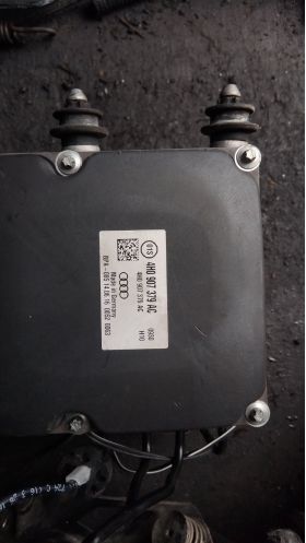 AUDI A8 4H D4 2017R. абс модул помпа 150 евро 0884333269 4H0907379AA; 4H0614235; 4H0614517S 0265960468